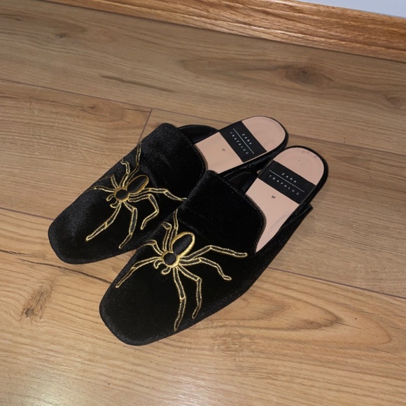 ZARA Trafaluc BLACK VELVET Mules Flats w GOLD SPIDER - Picture 10 of 10